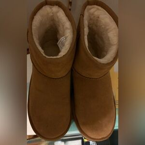 UGG® Classic Mini Platform Boot - Little Kid / Big Kid - Chestnut